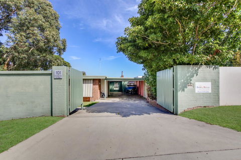 The Point - Accommodation Search 2