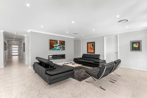 The Residence - Accommodation Search 3