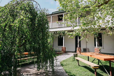 The Robin Hood Inn - Accommodation Search 0
