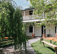 The Robin Hood Inn - Accommodation Search