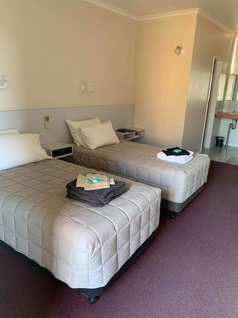 The Royal Motel - Accommodation Search 1