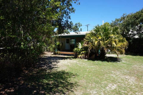The Shack - Rainbow Beach, The Ultimate Beach Shack, 200m To Beach - Accommodation Search 3