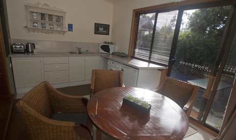 The Shingles Riverside Cottages - Accommodation Search 2