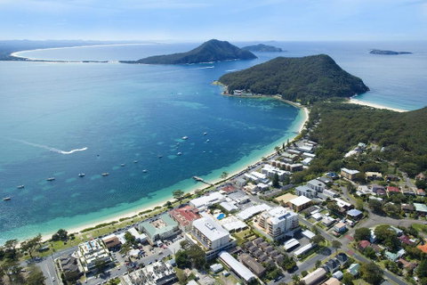 The Shoal One Block From The Beach - Accommodation Search 3