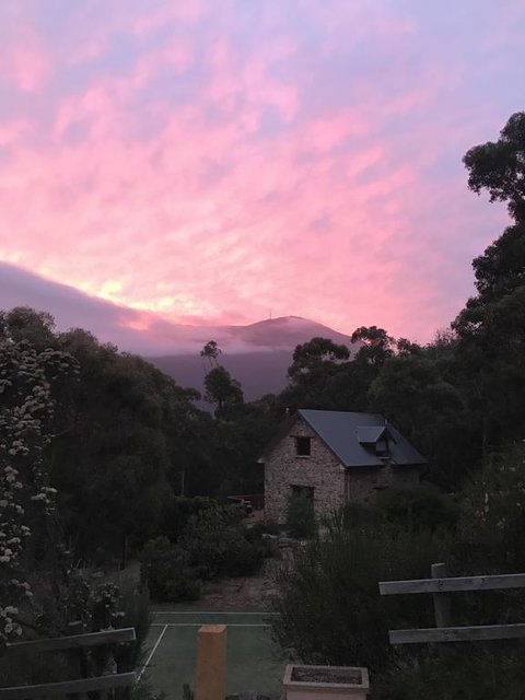 The Stone Cottage (with Tennis Court) - Accommodation Search 0