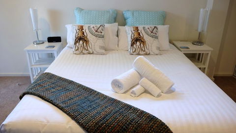 THE TIN SHED Couples Accommodation At Bay Of Fires - Accommodation Search 0