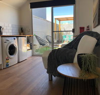 Tiny Tom - Hidden beside the river Mersey - Accommodation Search