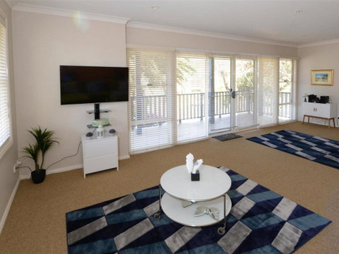 Tokelau Townhouse 1 - Accommodation Search 3