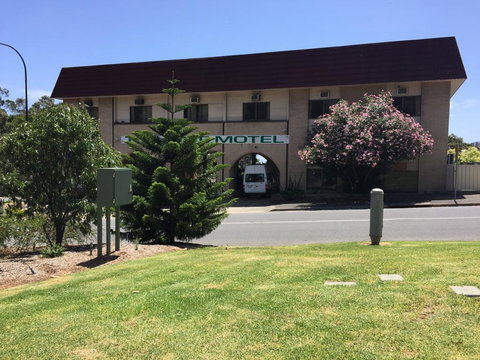 Tollgate Motel - Accommodation Search 0