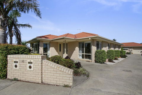 Tondo - Accommodation Search 1