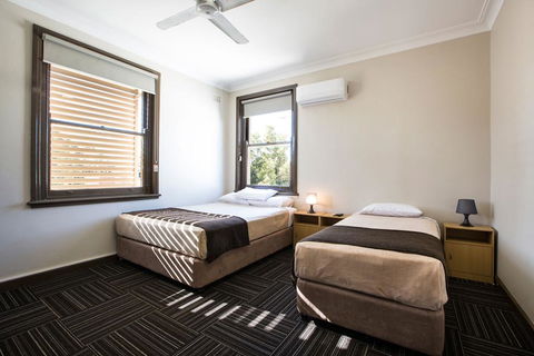Toongabbie Hotel - Accommodation Search 1