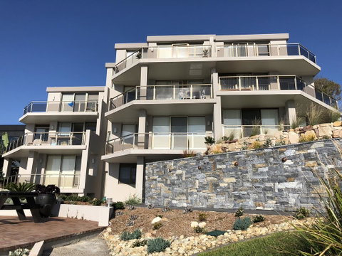 Toowoon Bay Beachfront Apartment - Accommodation Search 2