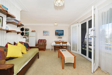 Toowoon Bay Beachside Unit, Unit 4 - Accommodation Search 2