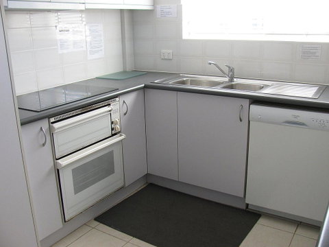 Toowoon Beach View 3br Villa 4 Just Steps To Beach With Views - Accommodation Search 1