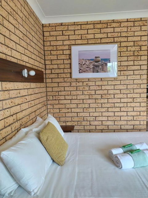 Toukley Motel - Accommodation Search 0