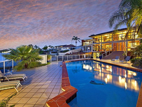Toukley Waterfront House - Accommodation Search 0