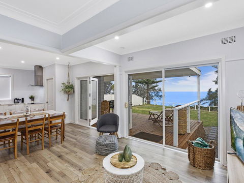 Toukley Waterfront Oasis - Accommodation Search 0