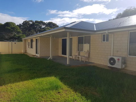 Towncrackers Guest House - Accommodation Search 1