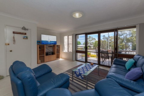 Tradewinds Unit 3, 110 Victoria Parade - Accommodation Search 1