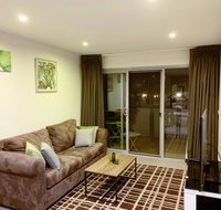 Tranquil Relaxing Forrest Style Apartment - Braddon CBD - Accommodation Search