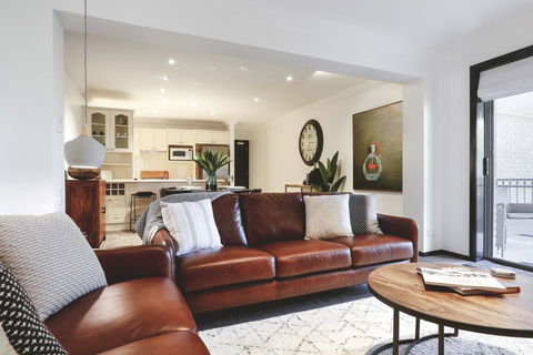 Tre Sorelle Camden - Accommodation Search 0