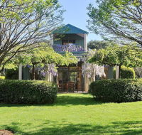 Tree Elle Retreat - Accommodation Search