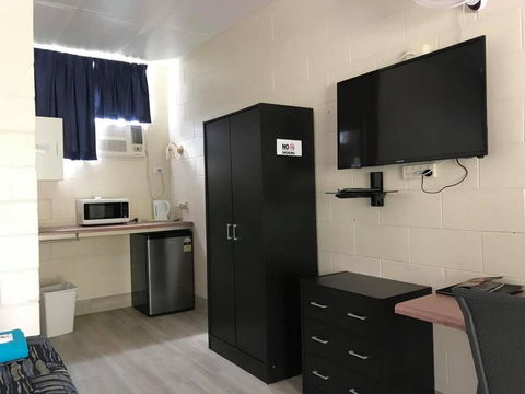 Tropical City Motor Inn - Accommodation Search 1