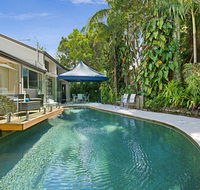 Tropical 5 bedroom family getaway in Noosa Heads - Accommodation Search