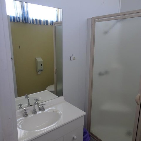 Turn-in Motel - Accommodation Search 3