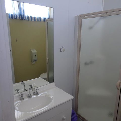 Turn-in Motel - Accommodation Search 3