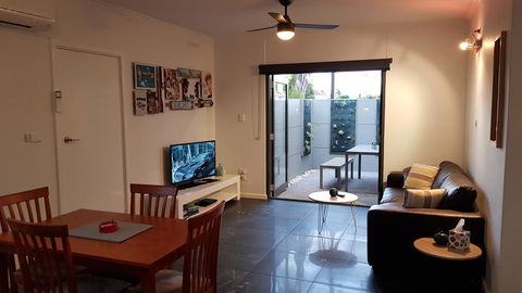 Two Bedroom Garden Apartment - Accommodation Search 2