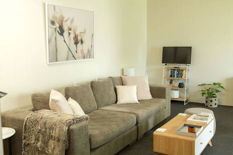 Two Bedroom Gem, Short Drive To MONA - Accommodation Search 0