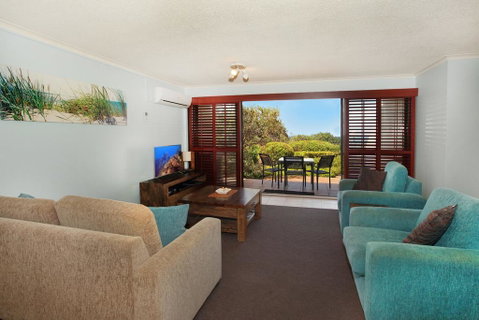 Unit 2, Biriny Lodge, 1686-1689 David Low Way Coolum Beach - Accommodation Search 3