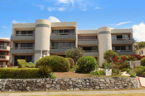 Unit 2, Biriny Lodge, 1686-1689 David Low Way Coolum Beach - Accommodation Search 0
