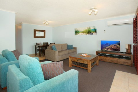 Unit 2, Biriny Lodge, 1686-1689 David Low Way Coolum Beach - Accommodation Search 2