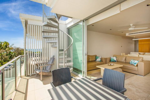 Unit 203 Plantation - Rainbow Beach, Plantation Resort Top Floor, Aircon, Free Wi-Fi - Accommodation Search 0
