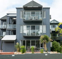 Unit 9 Bellevue - Accommodation Search
