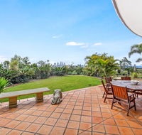 Unrivaled Ocean and City views from Resort Style 3bed with Garden - Accommodation Search