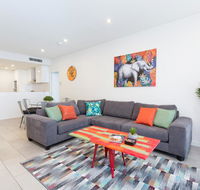 Urban Jungle Executive Apartment in Heart of CBD - Accommodation Search