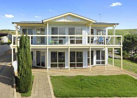 VALLEY VIEWS - 10 Valley Heights Drive - Accommodation Search 2