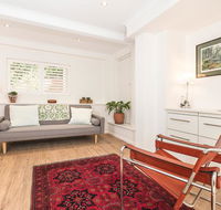 Vibrant Oversized Studio in Leafy Balgowlah - Accommodation Search