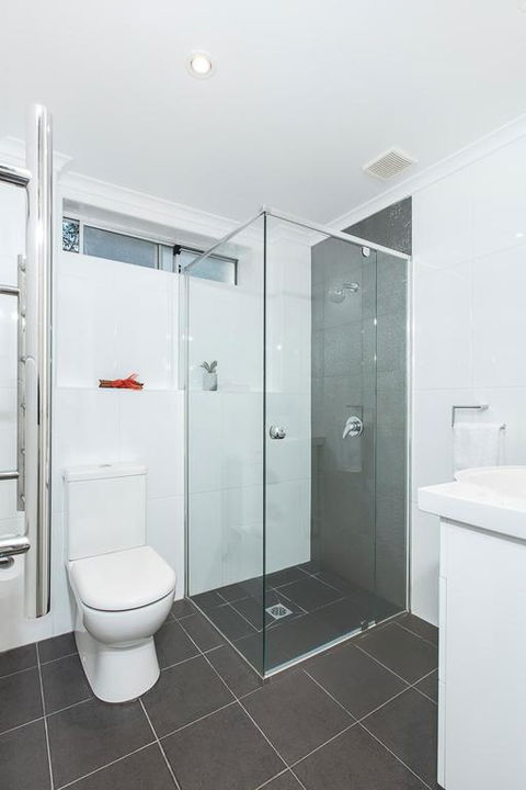 Vibrant Oversized Studio In Leafy Balgowlah - Accommodation Search 3