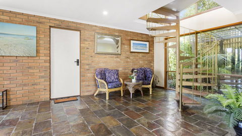 VIEWS AT MCCRAE..... - Accommodation Search 1