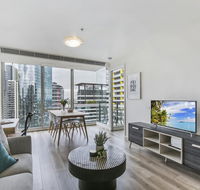 Views and hotel-style extras in a great location - Accommodation Search