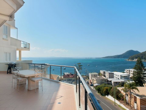 Views, Views & More Views, Sub-Penthouse In Shoal Bay - Accommodation Search 2