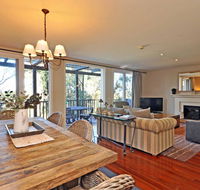 Villa 3br Beaujolais luxe  style Resort Condo located within Cypress Lakes Resort nothing is more central - Accommodation Search