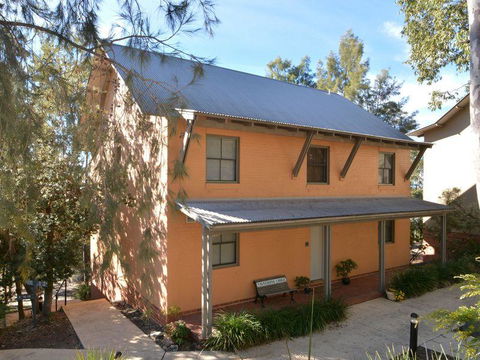 Villa 4br Vignerons Lodge Resort Condo Located Within Cypress Lakes Resort (nothing Is More Central) - Accommodation Search 0