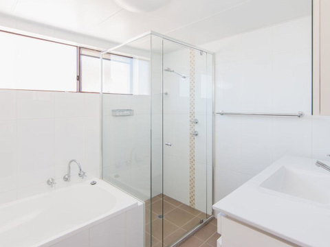 Villa Capri 3, Just A Hop, Skip And Jump To Bowling Club - Accommodation Search 1