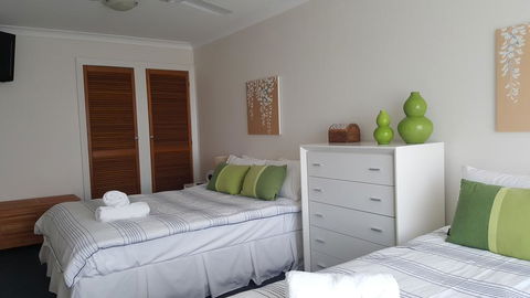 Villa Riviera On River Front - Accommodation Search 3