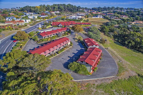 Village Family Motor Inn - Accommodation Search 0